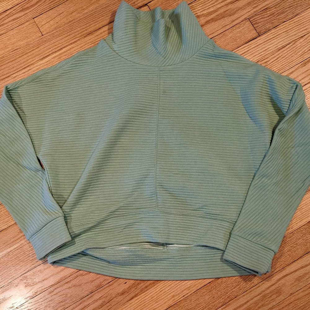 Zella women's S mint green mockneck sweatshirt